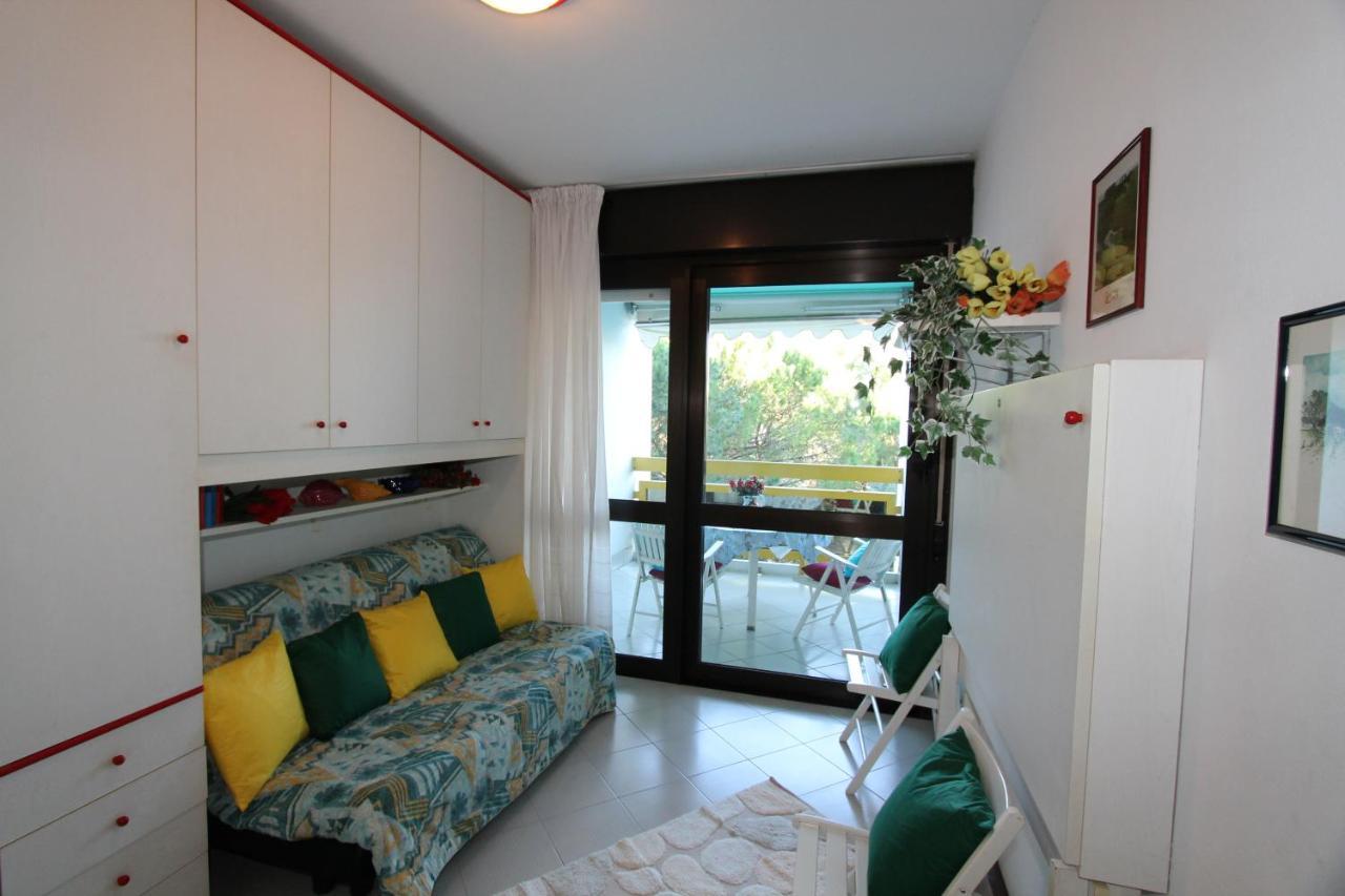 Studio Solarium Бибионе Екстериор снимка