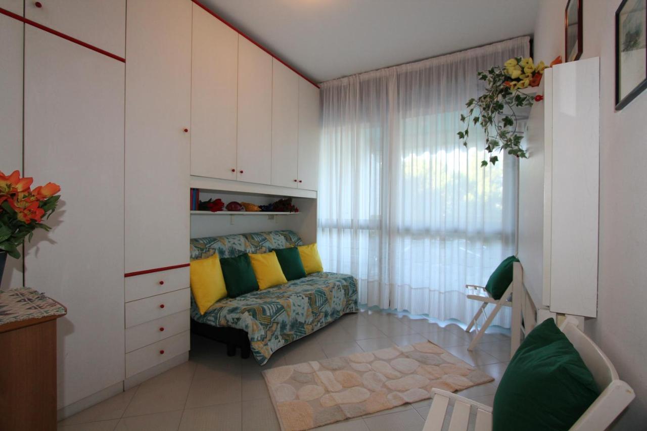 Studio Solarium Бибионе Екстериор снимка