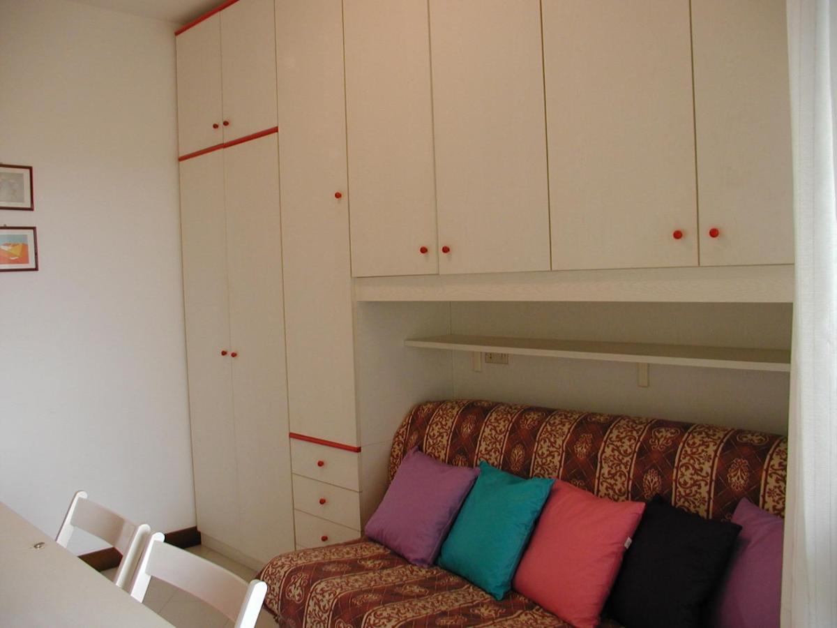 Studio Solarium Бибионе Екстериор снимка