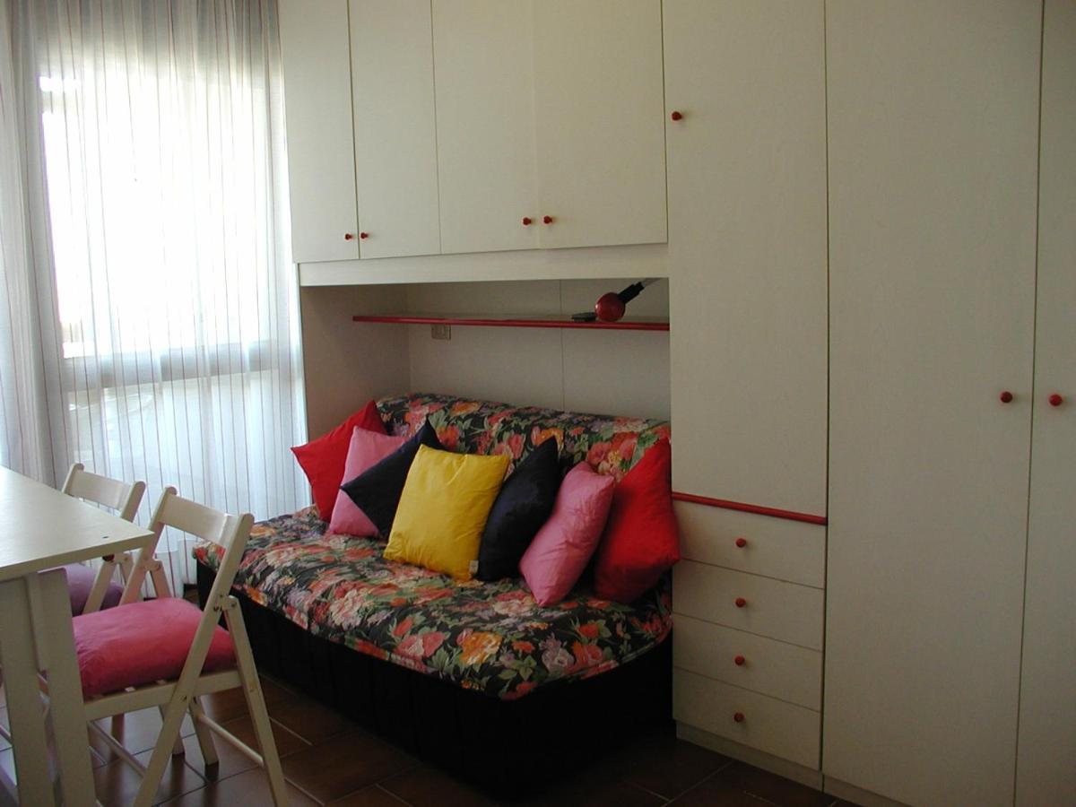 Studio Solarium Бибионе Екстериор снимка