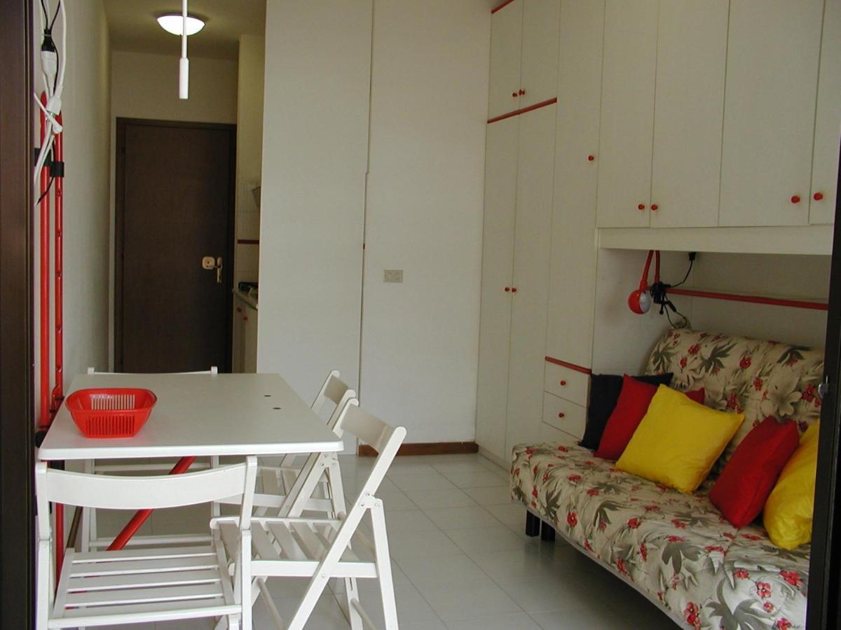 Studio Solarium Бибионе Екстериор снимка